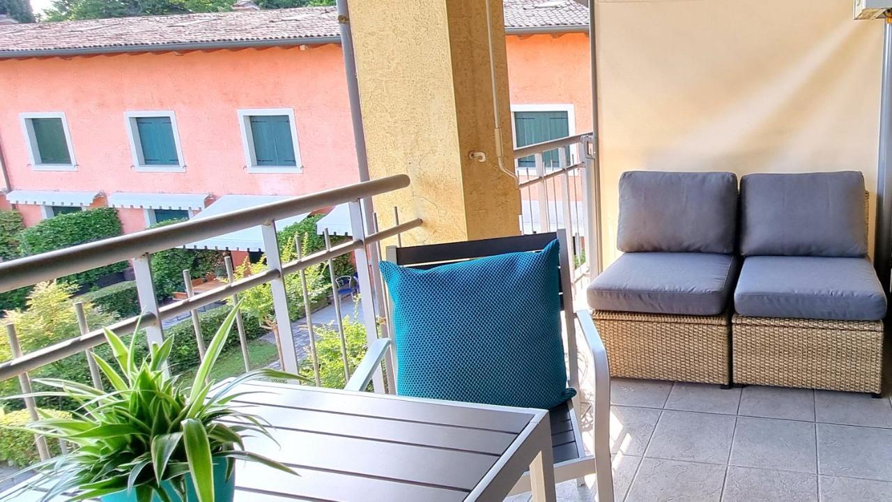 Апартаменты Dolce Blu Sirmione Ривольтелла Экстерьер фото